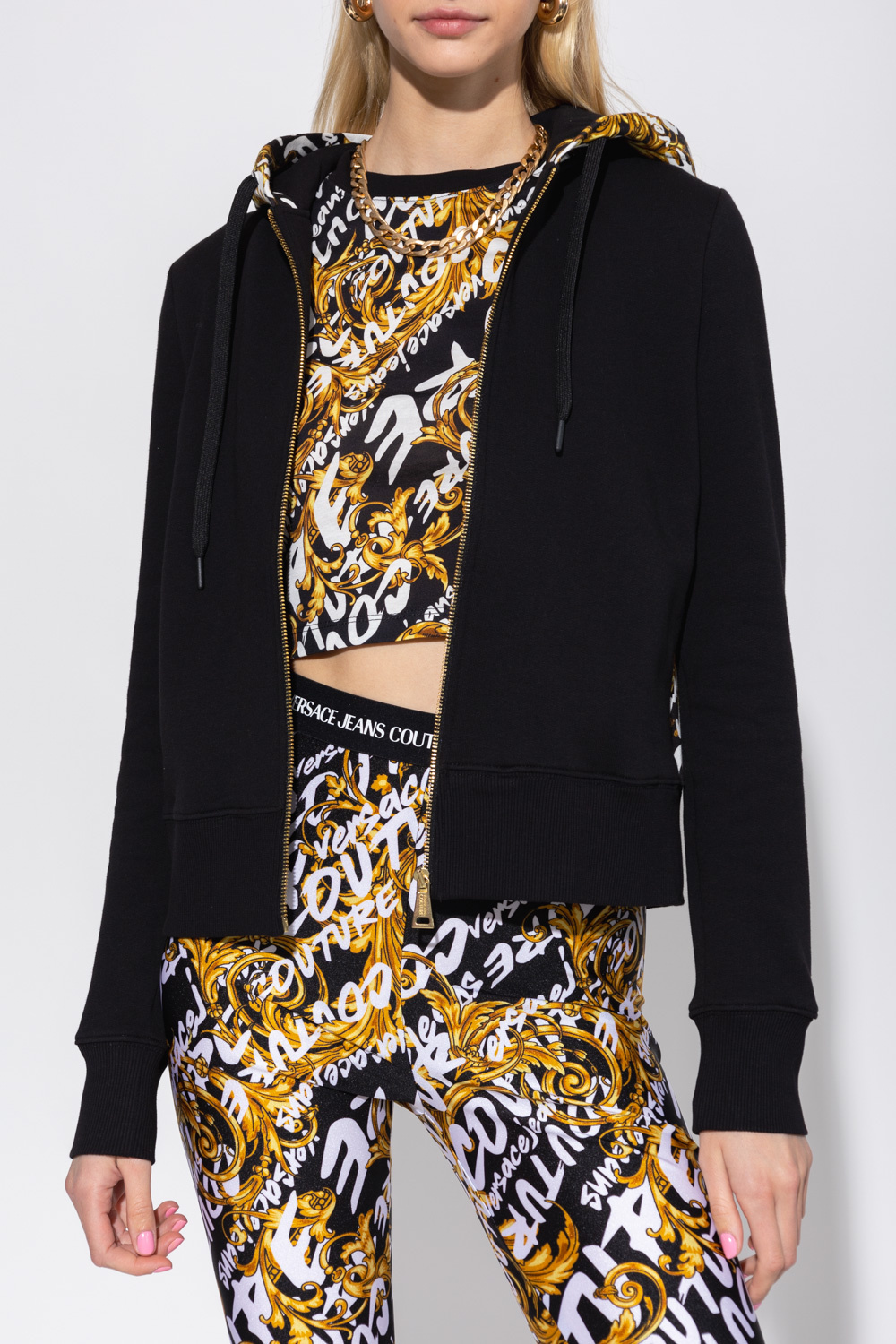 希少【Versace Jeans Couture】チェーンジップアップフーディ Amazon.com: VERSACE JEANS COUTURE Black 100% Cotton Chain